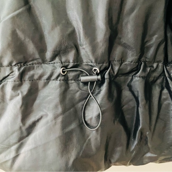 Altar'd State Zip Up Puff Jacket Black Sz Medium - Picture 10 of 10